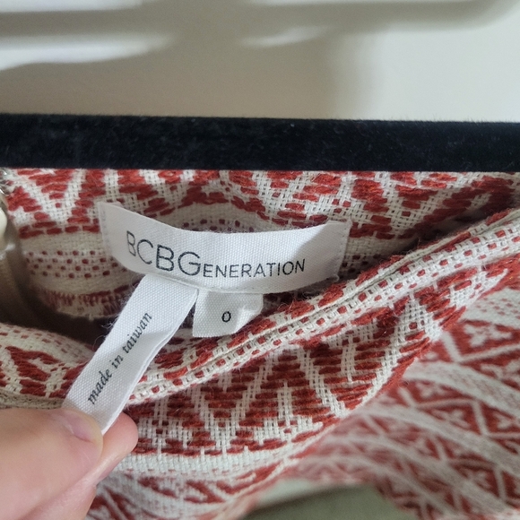 BCBGeneration Sz 0 Aztec Print Skort - Picture 2 of 5